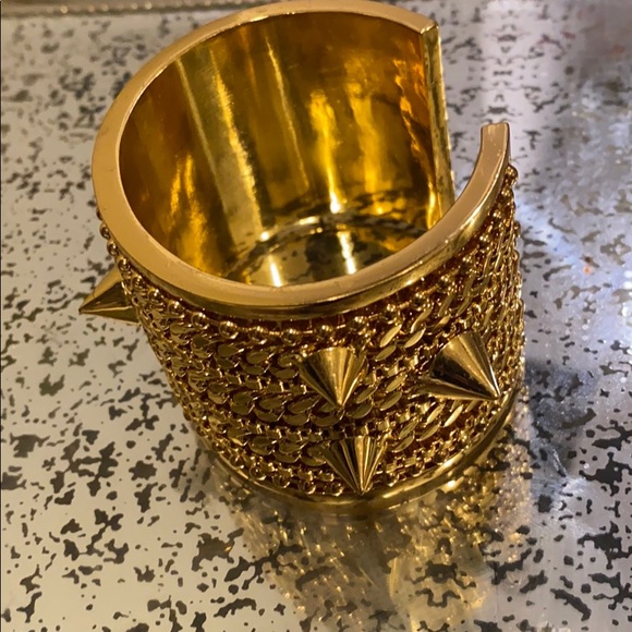 CC Skye Cuff - Picture 4 of 6